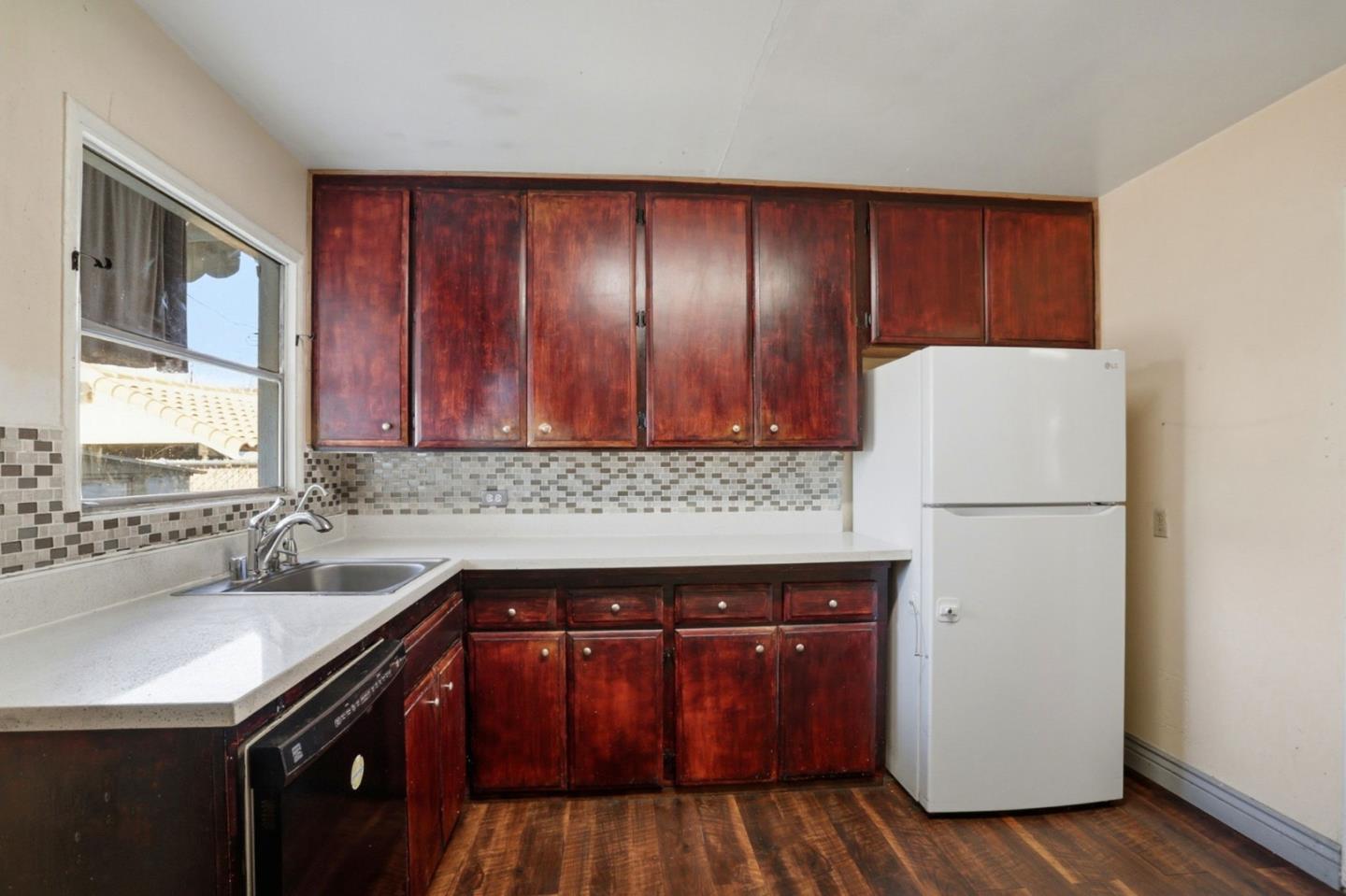 Detail Gallery Image 9 of 26 For 2935 Mckee Rd, San Jose,  CA 95127 - 3 Beds | 1 Baths