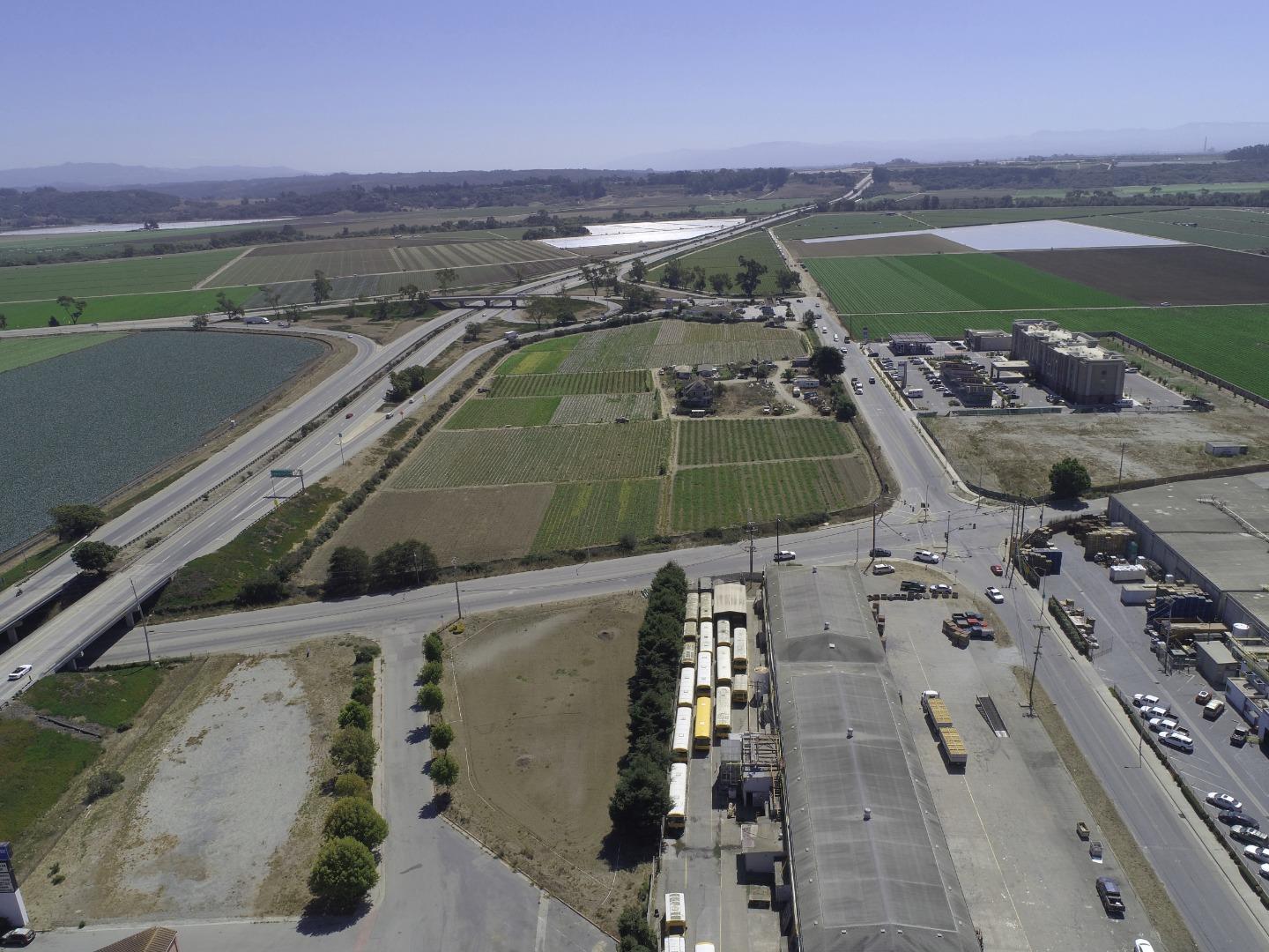 Detail Gallery Image 3 of 14 For 1630 W Beach St, Watsonville,  CA 95076 - – Beds | – Baths