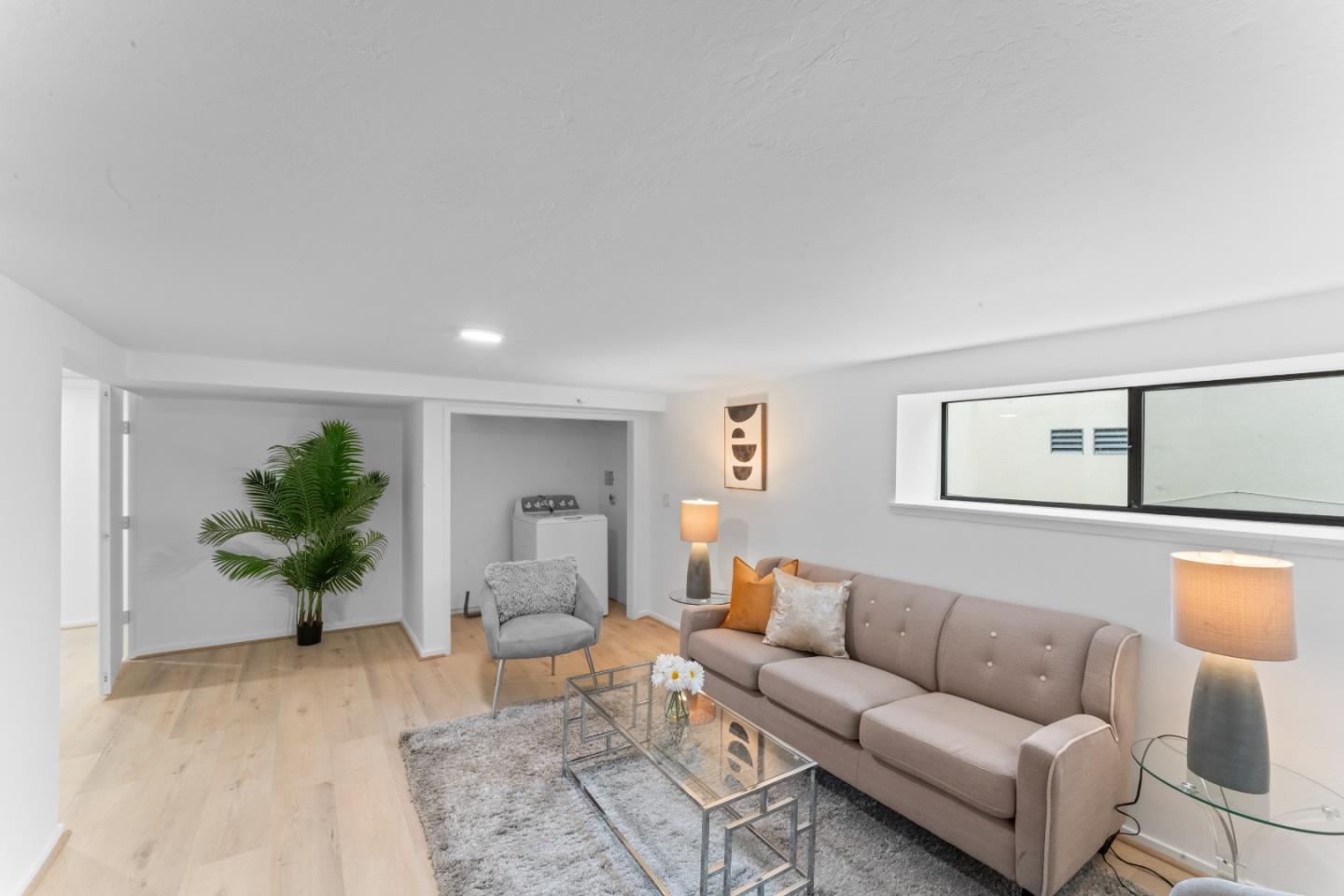 Detail Gallery Image 15 of 21 For 300 Klamath St, Brisbane,  CA 94005 - 3 Beds | 3 Baths