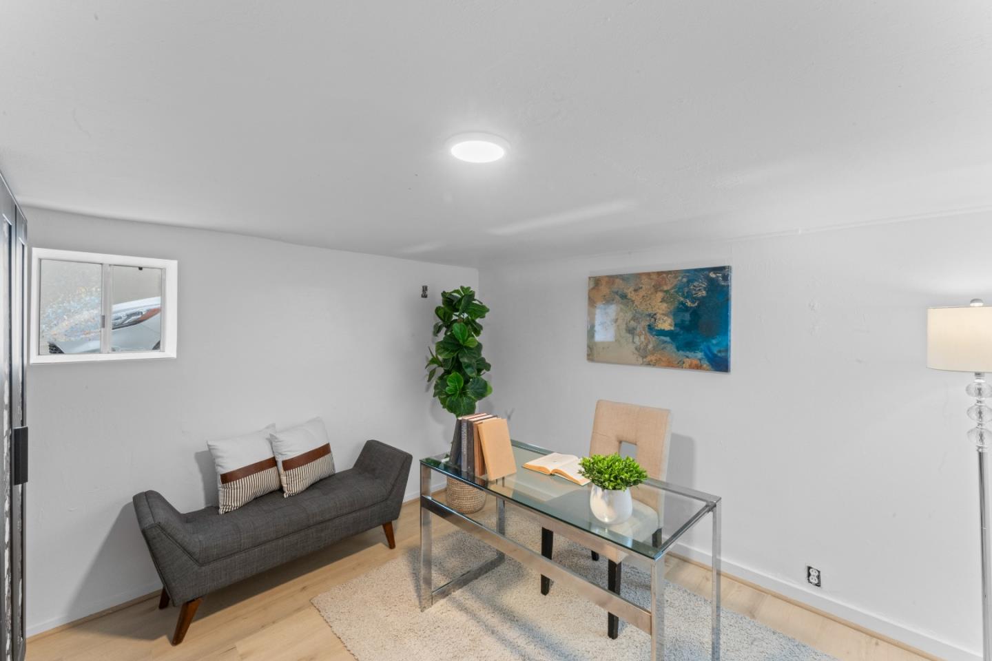 Detail Gallery Image 16 of 21 For 300 Klamath St, Brisbane,  CA 94005 - 3 Beds | 3 Baths