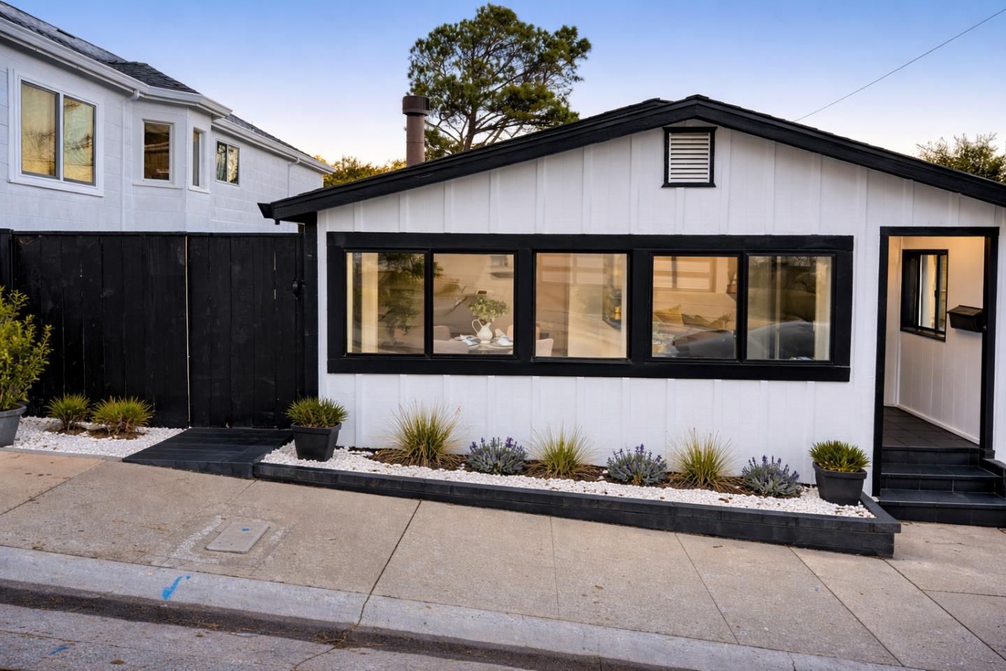 Detail Gallery Image 21 of 21 For 300 Klamath St, Brisbane,  CA 94005 - 3 Beds | 3 Baths