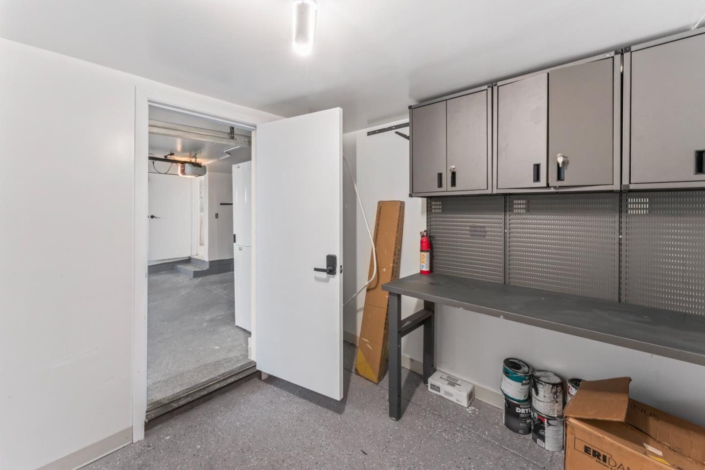 Detail Gallery Image 32 of 48 For 300 Klamath St, Brisbane,  CA 94005 - 3 Beds | 3 Baths