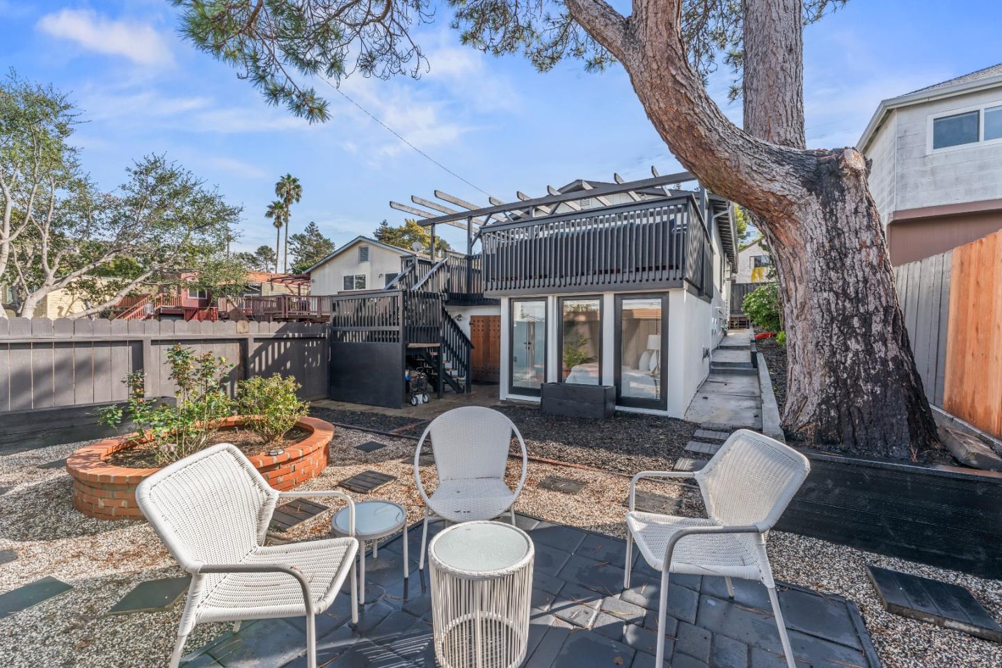 Detail Gallery Image 34 of 48 For 300 Klamath St, Brisbane,  CA 94005 - 3 Beds | 3 Baths