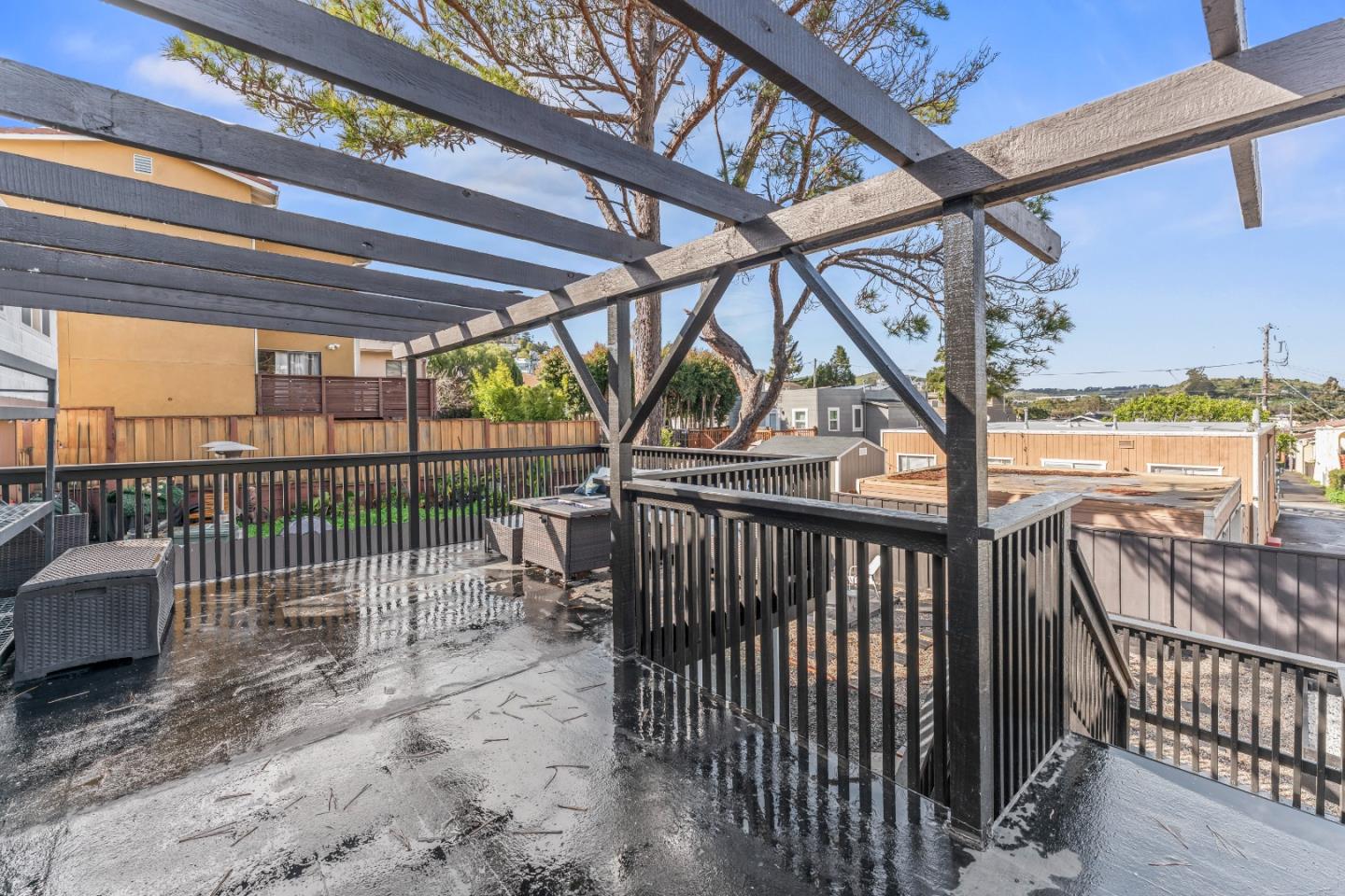 Detail Gallery Image 38 of 48 For 300 Klamath St, Brisbane,  CA 94005 - 3 Beds | 3 Baths