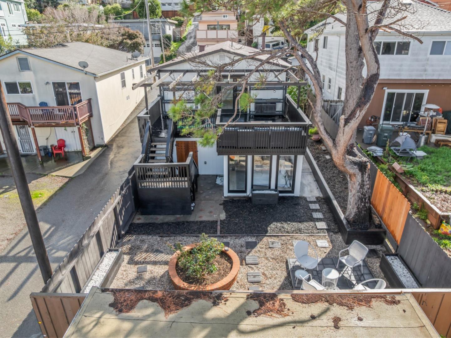 Detail Gallery Image 45 of 48 For 300 Klamath St, Brisbane,  CA 94005 - 3 Beds | 3 Baths