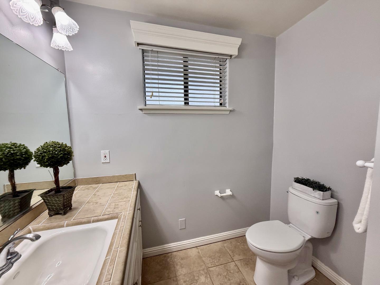 Detail Gallery Image 15 of 34 For 1462 Hervey Lane, San Jose,  CA 95125 - 2 Beds | 2 Baths