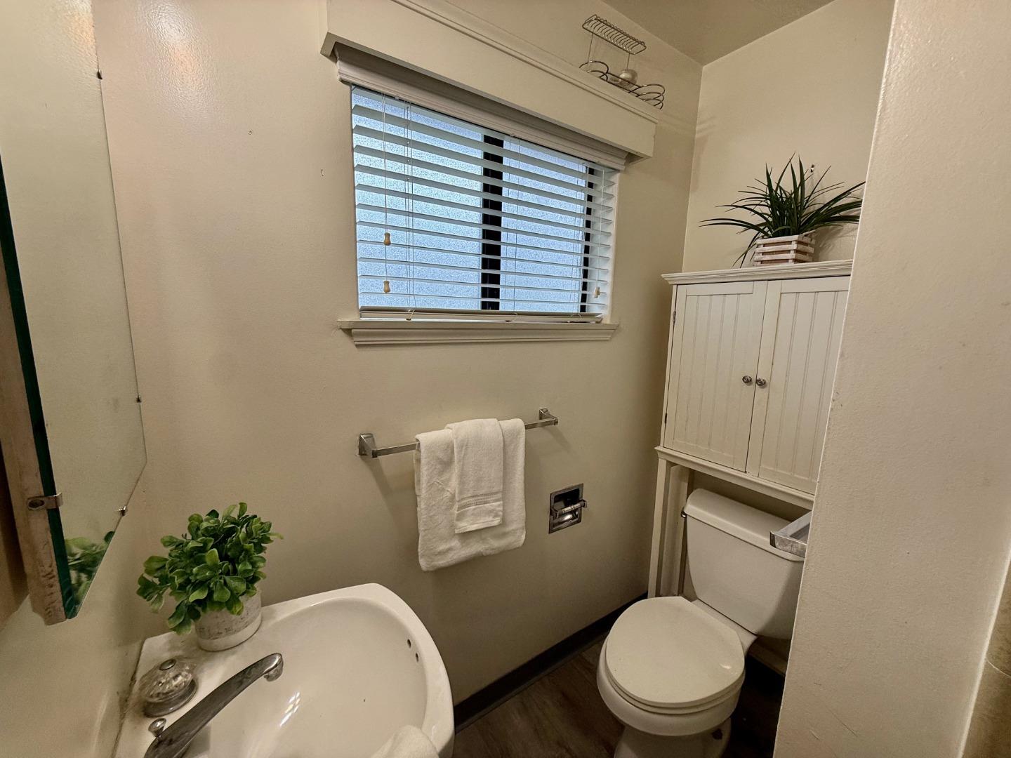 Detail Gallery Image 17 of 34 For 1462 Hervey Lane, San Jose,  CA 95125 - 2 Beds | 2 Baths