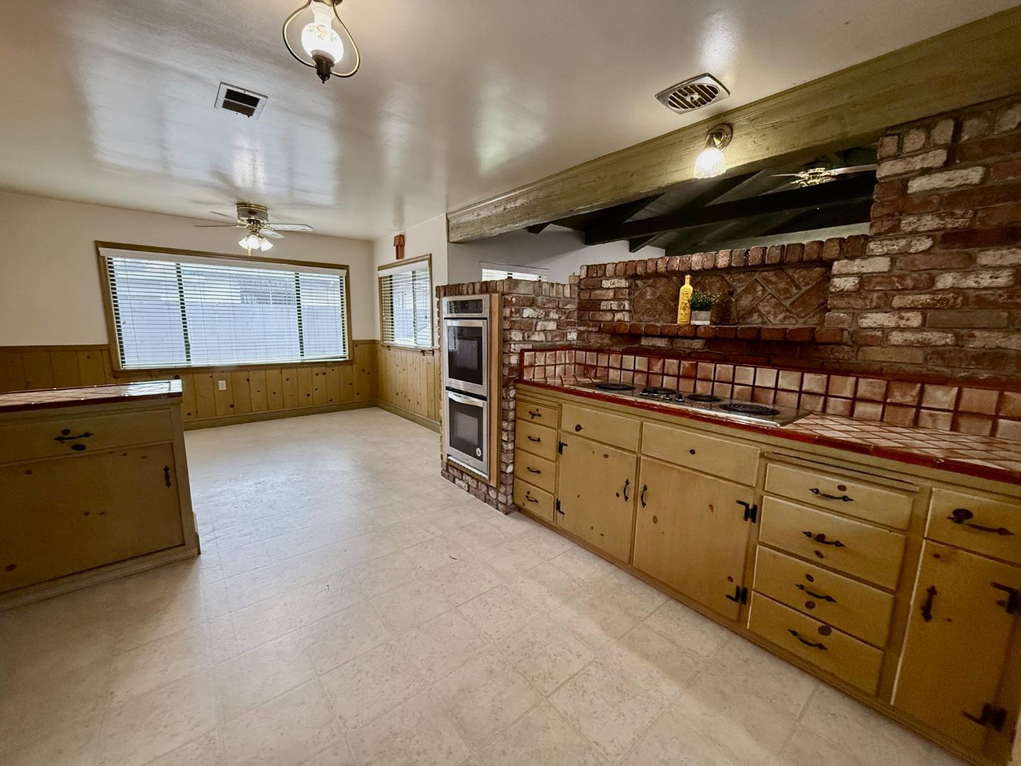 Detail Gallery Image 8 of 34 For 1462 Hervey Lane, San Jose,  CA 95125 - 2 Beds | 2 Baths