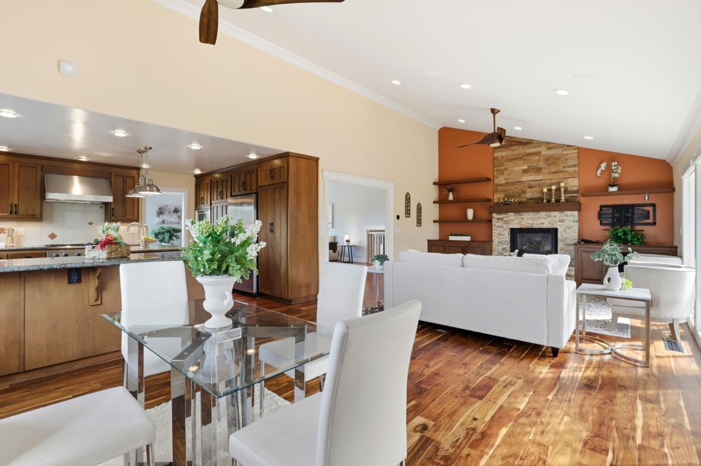 Detail Gallery Image 13 of 64 For 15990 Jackson Oaks Dr, Morgan Hill,  CA 95037 - 4 Beds | 2/1 Baths