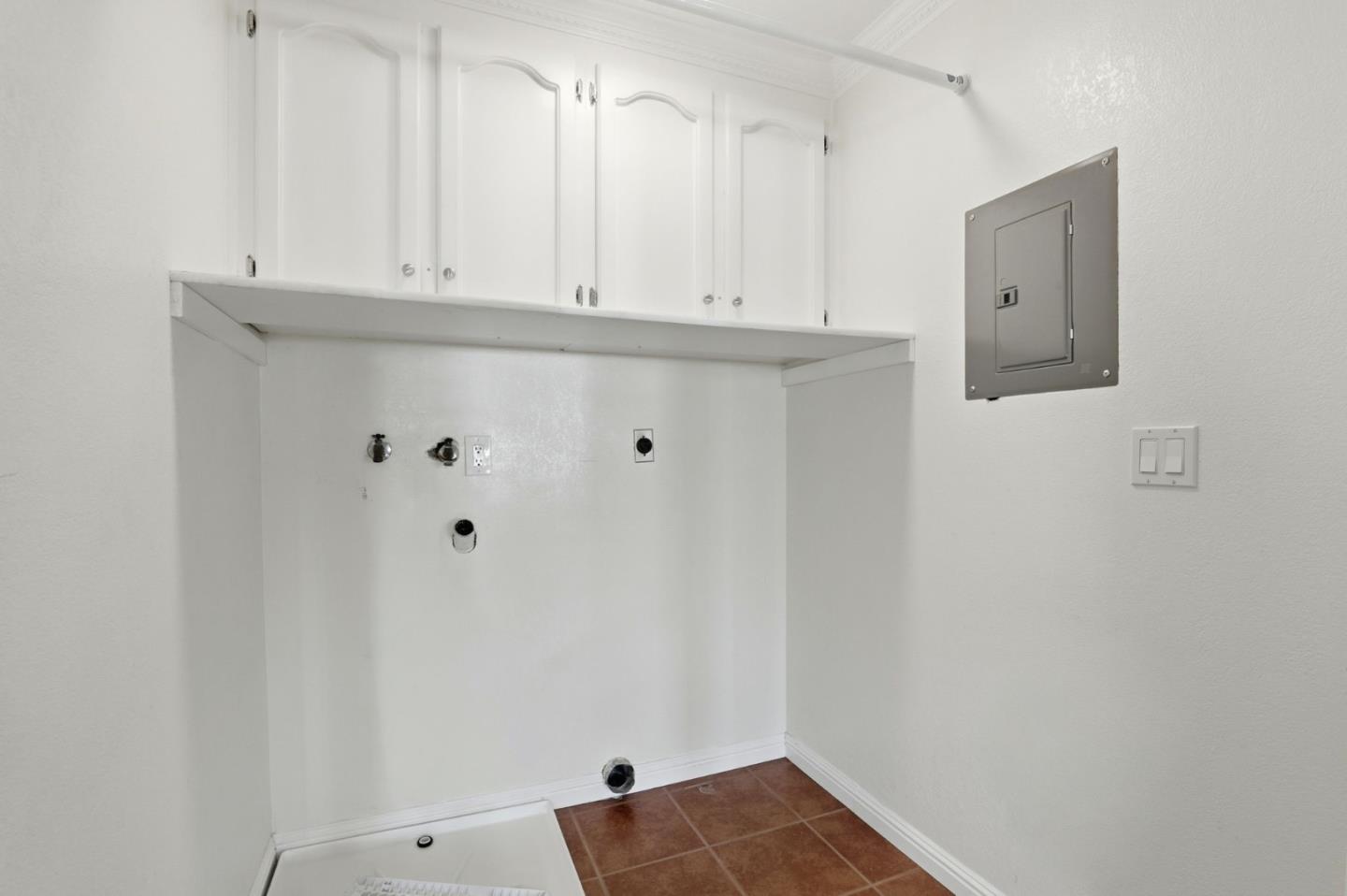 Detail Gallery Image 37 of 64 For 15990 Jackson Oaks Dr, Morgan Hill,  CA 95037 - 4 Beds | 2/1 Baths