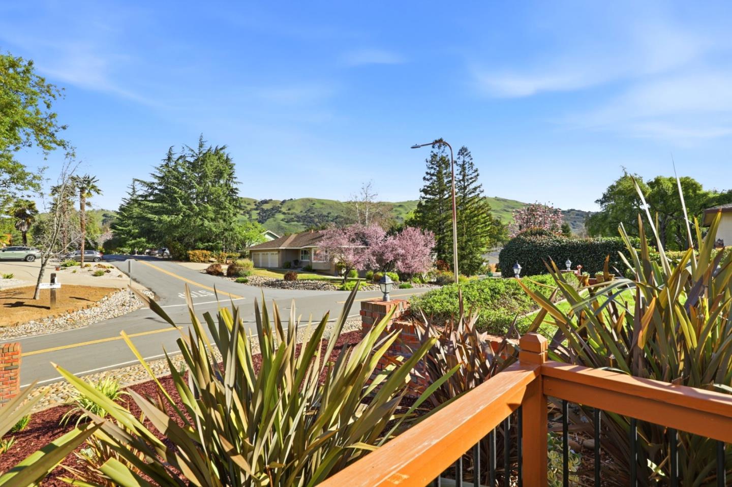 Detail Gallery Image 41 of 64 For 15990 Jackson Oaks Dr, Morgan Hill,  CA 95037 - 4 Beds | 2/1 Baths