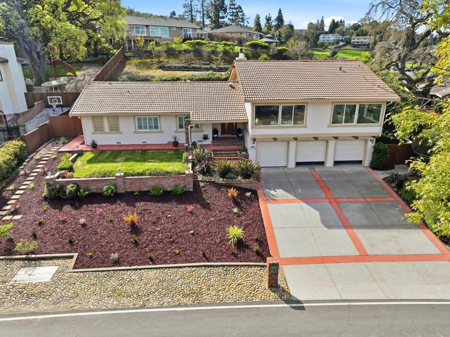 Detail Gallery Image 52 of 64 For 15990 Jackson Oaks Dr, Morgan Hill,  CA 95037 - 4 Beds | 2/1 Baths