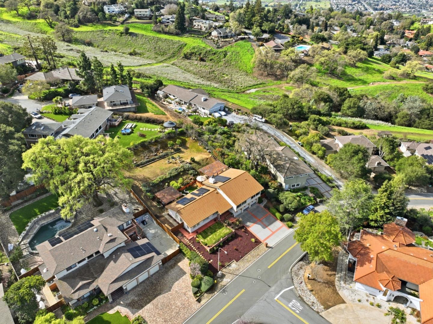 Detail Gallery Image 57 of 64 For 15990 Jackson Oaks Dr, Morgan Hill,  CA 95037 - 4 Beds | 2/1 Baths