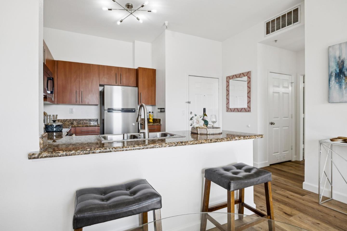 Detail Gallery Image 6 of 45 For 1060 S 3rd St #311,  San Jose,  CA 95112 - 1 Beds | 1 Baths