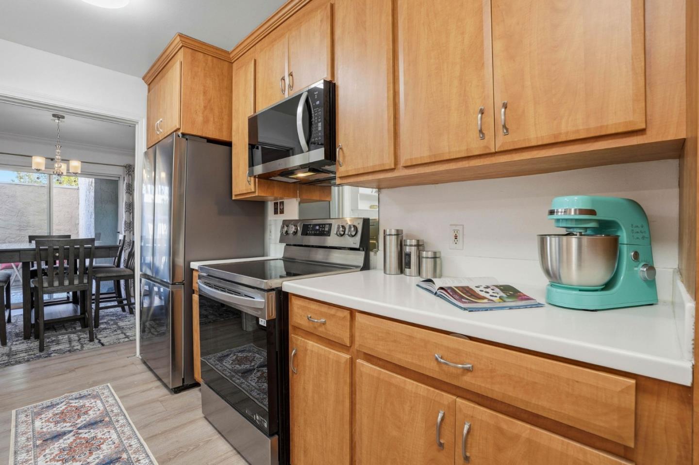 Detail Gallery Image 11 of 37 For 675 Sharon Park Dr #144,  Menlo Park,  CA 94025 - 2 Beds | 2 Baths