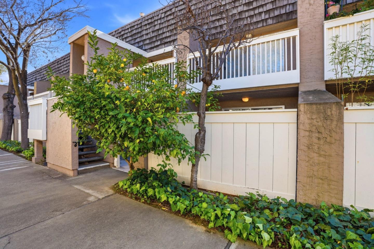 Detail Gallery Image 36 of 37 For 675 Sharon Park Dr #144,  Menlo Park,  CA 94025 - 2 Beds | 2 Baths