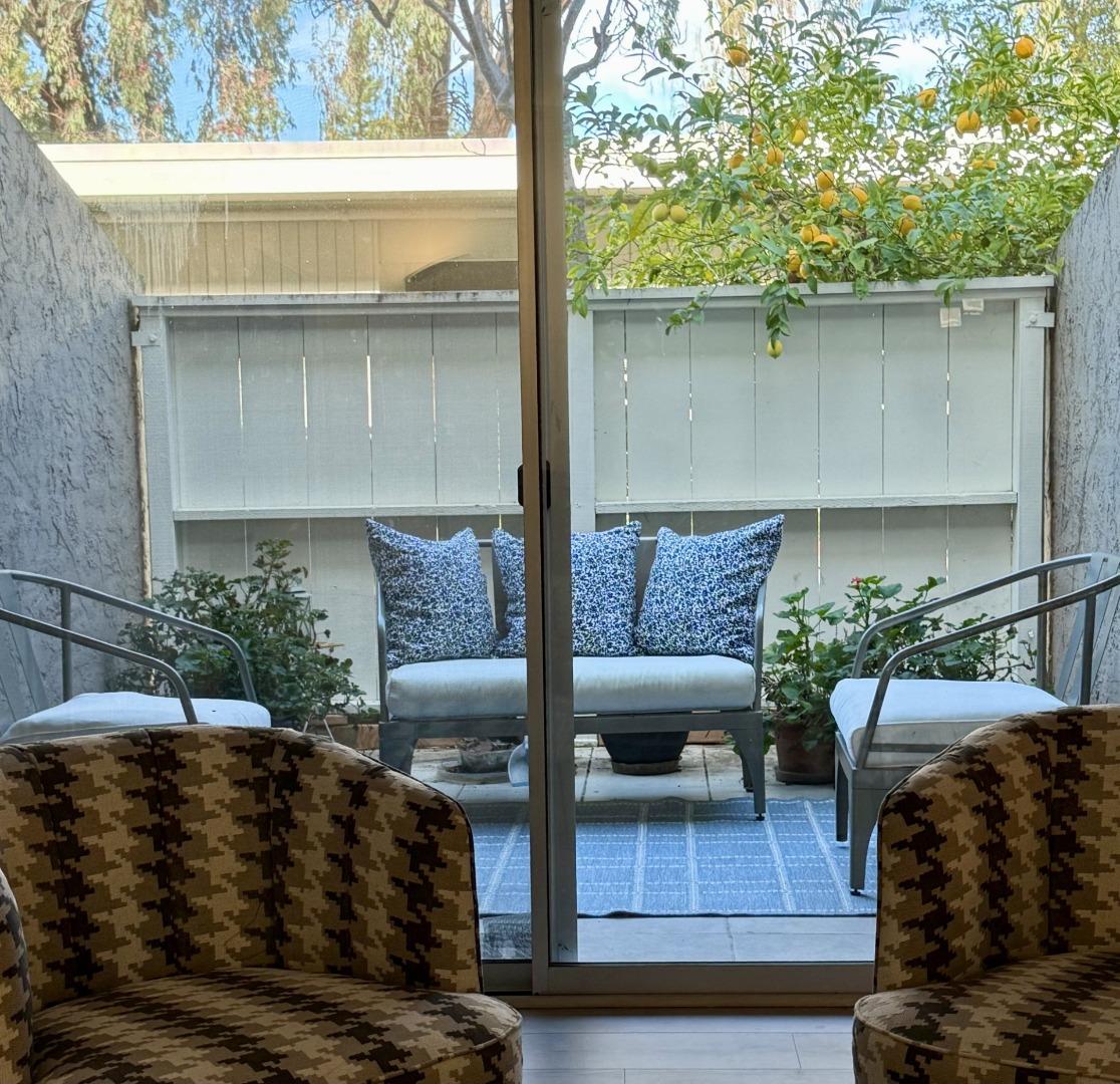 Detail Gallery Image 6 of 37 For 675 Sharon Park Dr #144,  Menlo Park,  CA 94025 - 2 Beds | 2 Baths