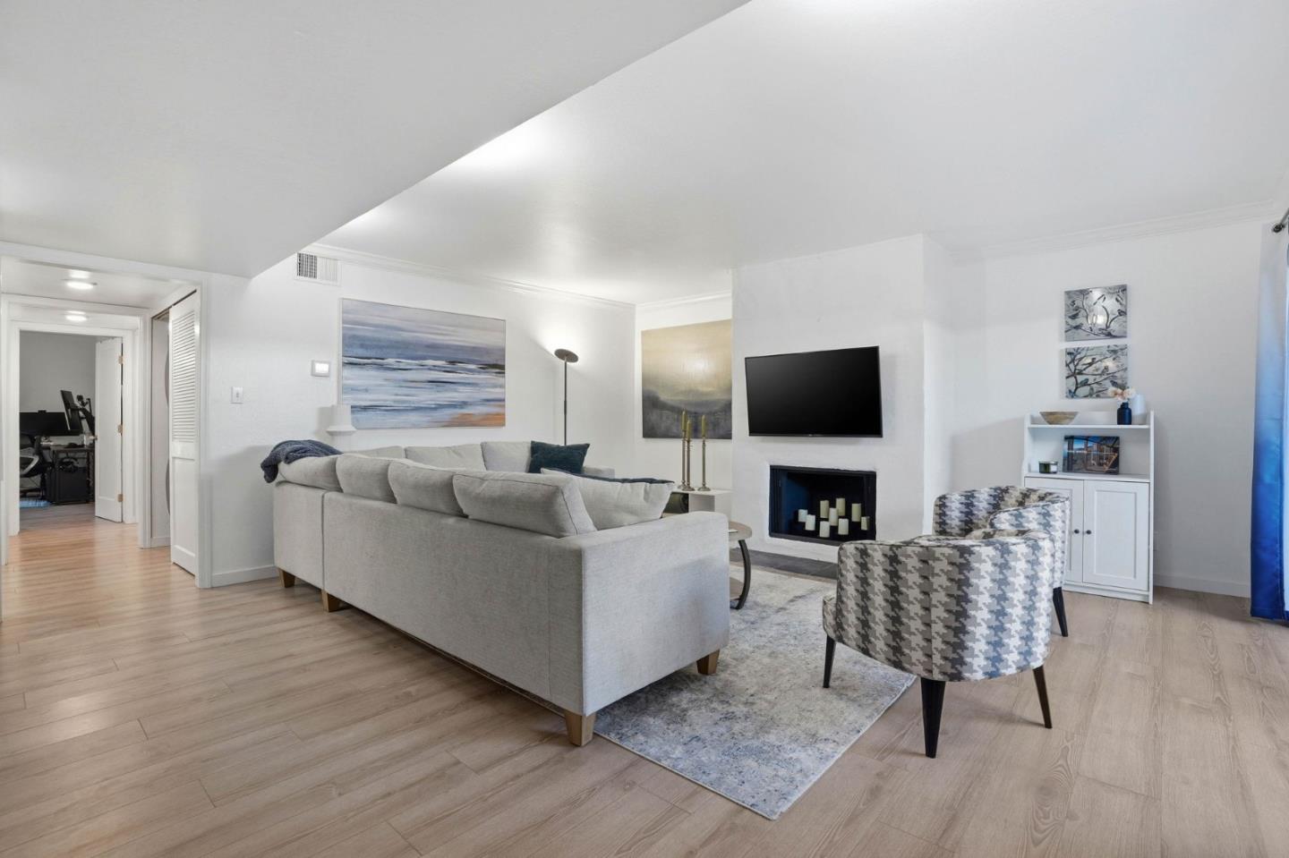 Detail Gallery Image 8 of 37 For 675 Sharon Park Dr #144,  Menlo Park,  CA 94025 - 2 Beds | 2 Baths