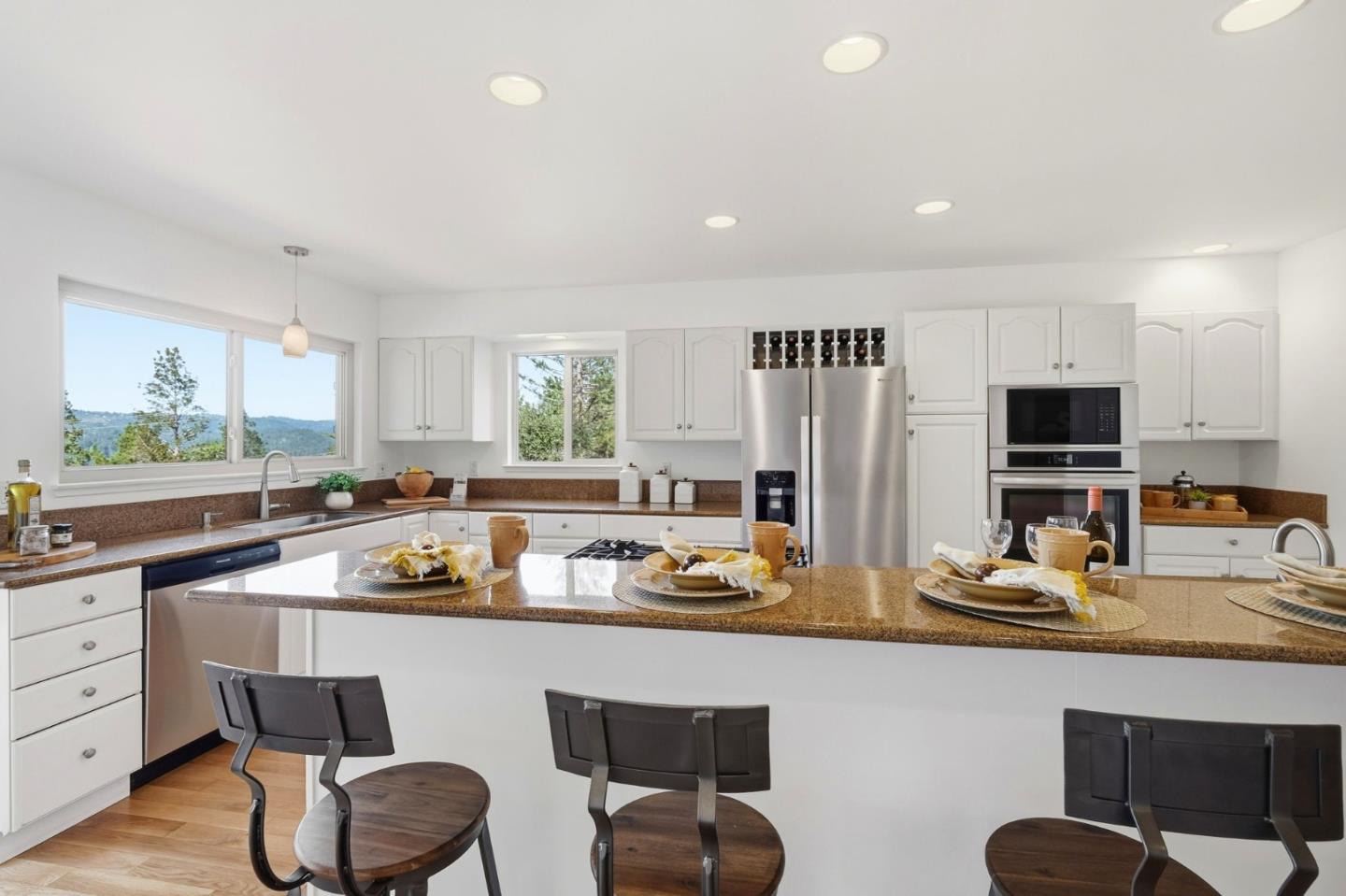 Detail Gallery Image 11 of 44 For 1120 Whispering Pines Dr, Scotts Valley,  CA 95066 - 4 Beds | 3/1 Baths