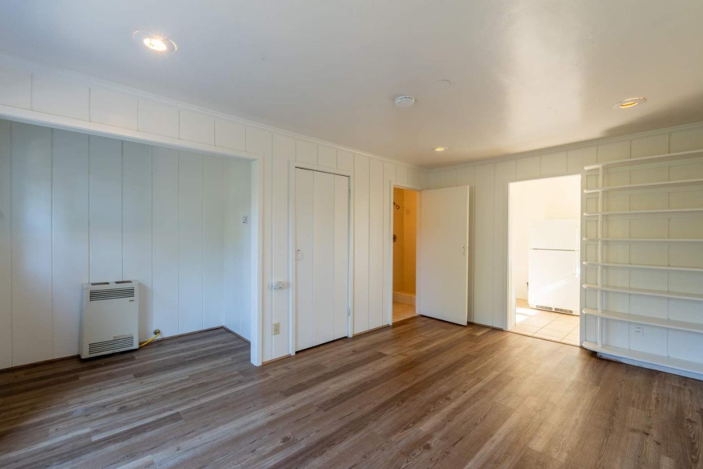 Detail Gallery Image 4 of 12 For 32 via Ventura, Monterey,  CA 93940 - – Beds | – Baths