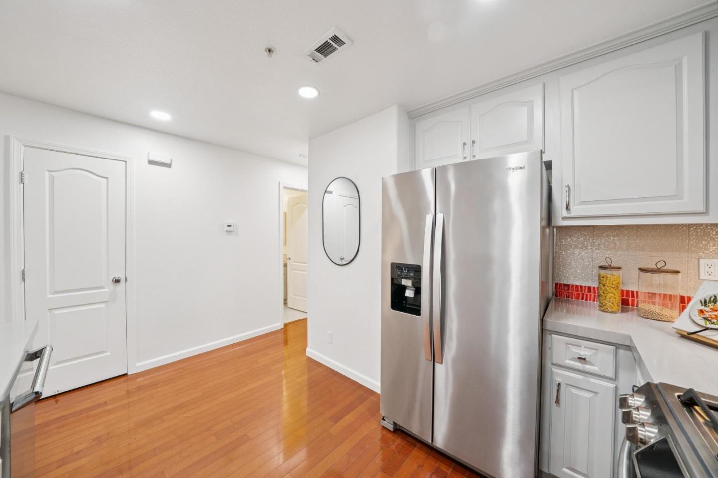 Detail Gallery Image 18 of 36 For 2117 Lindsey Ct, San Jose,  CA 95125 - 2 Beds | 2 Baths