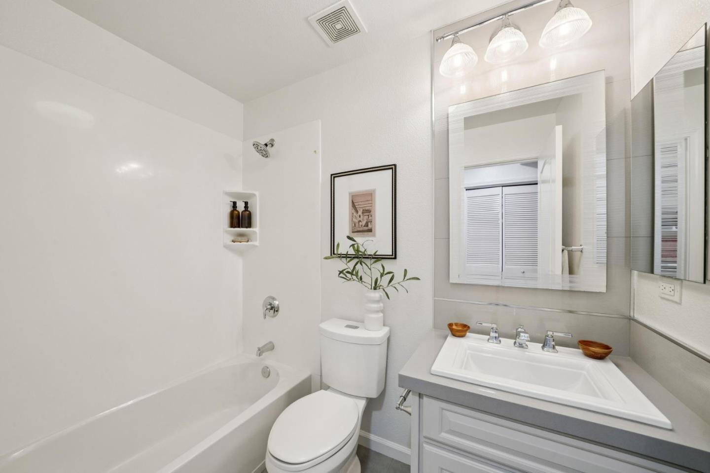 Detail Gallery Image 27 of 36 For 2117 Lindsey Ct, San Jose,  CA 95125 - 2 Beds | 2 Baths