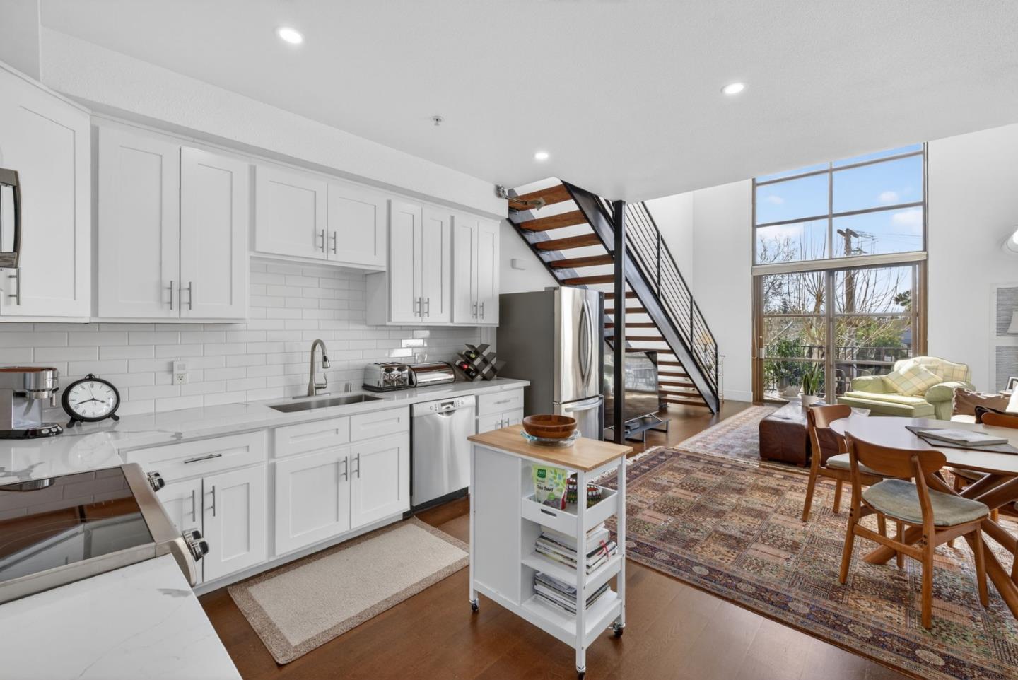 Front Image Thumbnail for ML82034973