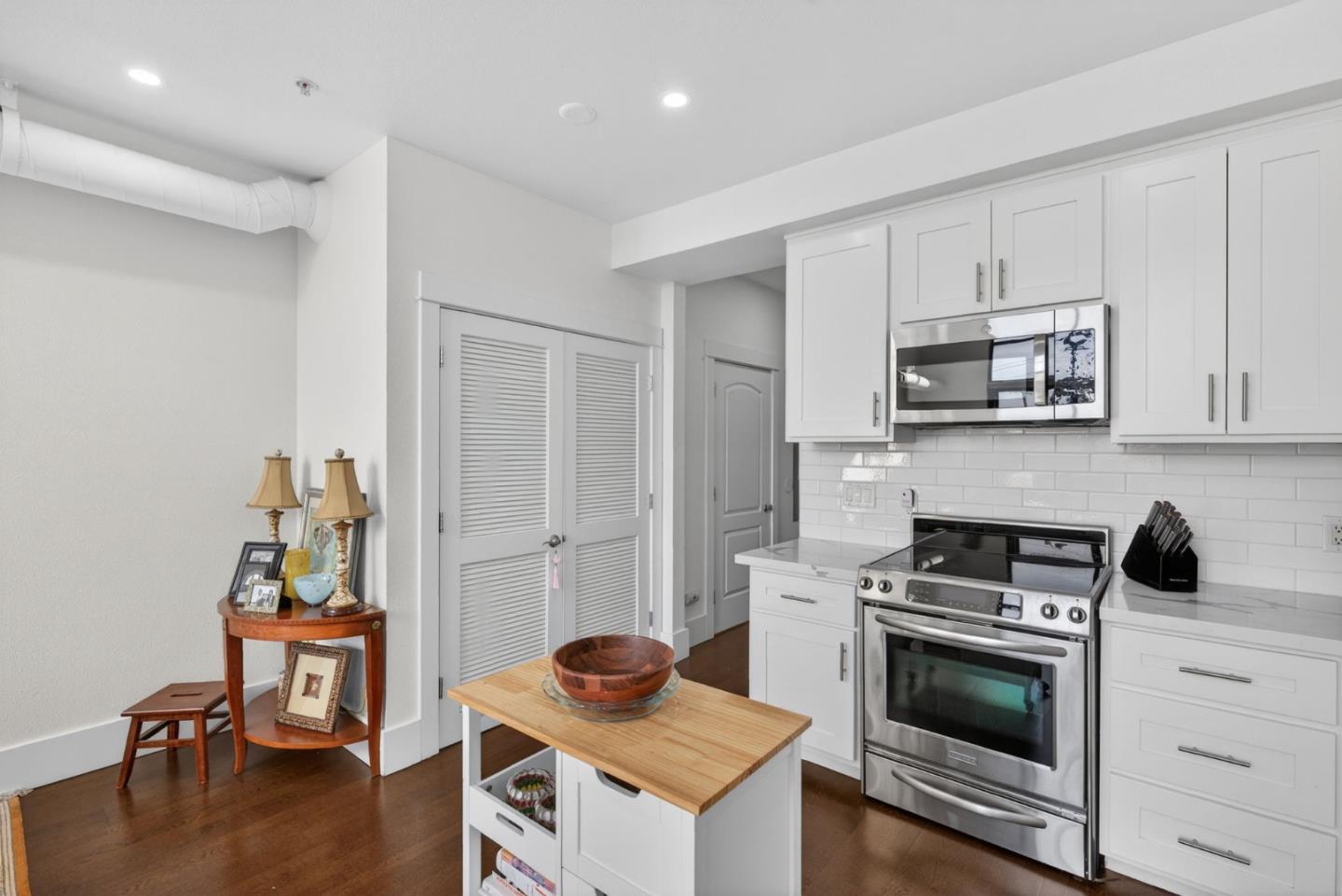 Detail Gallery Image 11 of 44 For 925 the Alameda #315,  San Jose,  CA 95126 - 1 Beds | 1/1 Baths