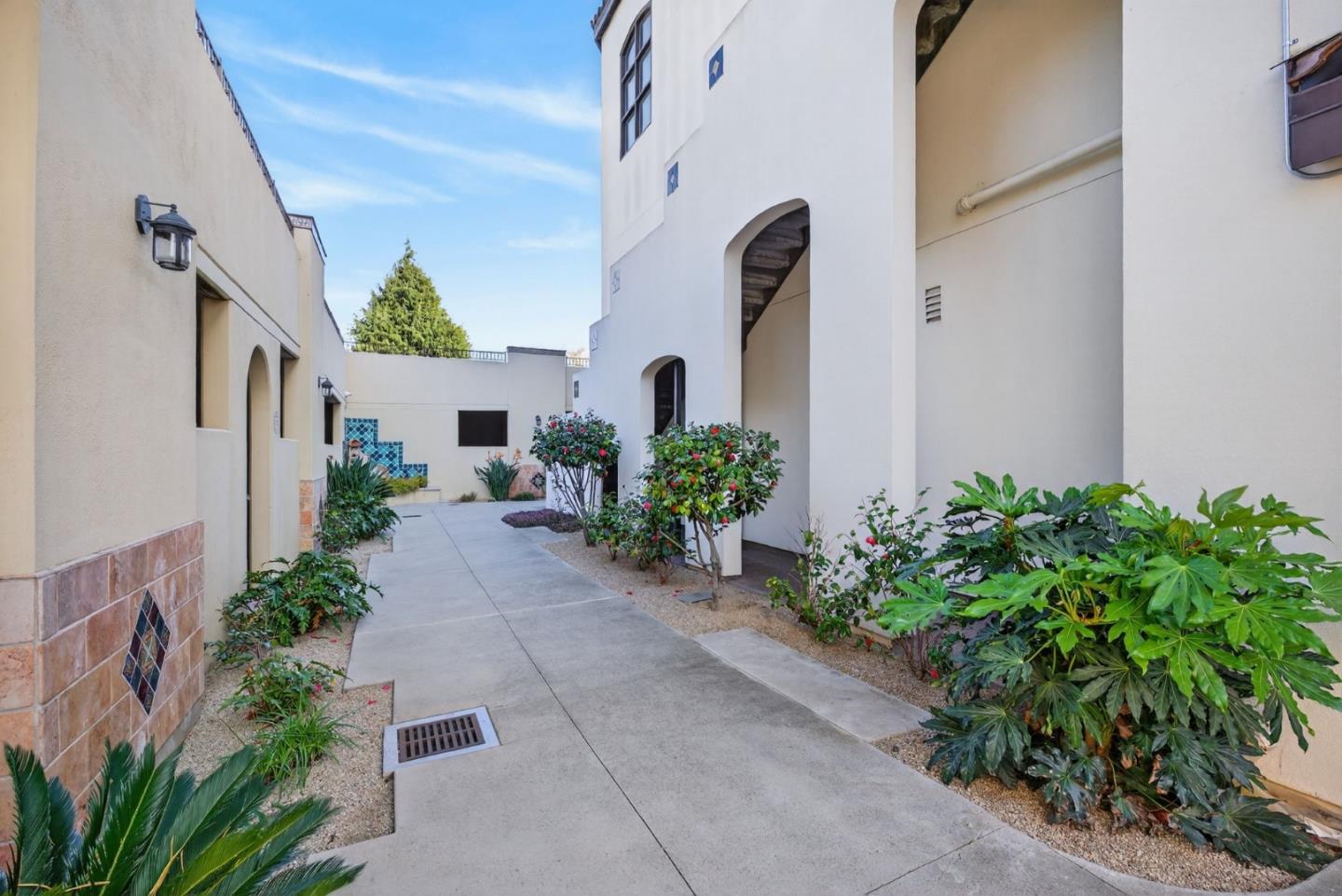 Detail Gallery Image 32 of 44 For 925 the Alameda #315,  San Jose,  CA 95126 - 1 Beds | 1/1 Baths