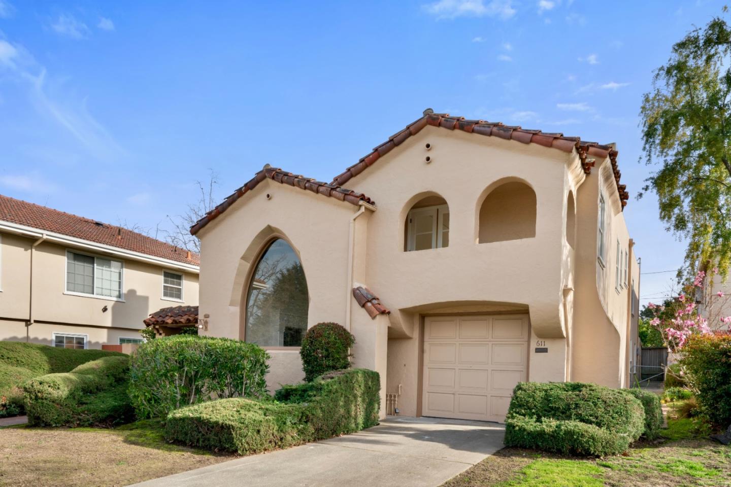 Detail Gallery Image 2 of 45 For 611 Hillcrest Blvd, Millbrae,  CA 94030 - 3 Beds | 2/1 Baths