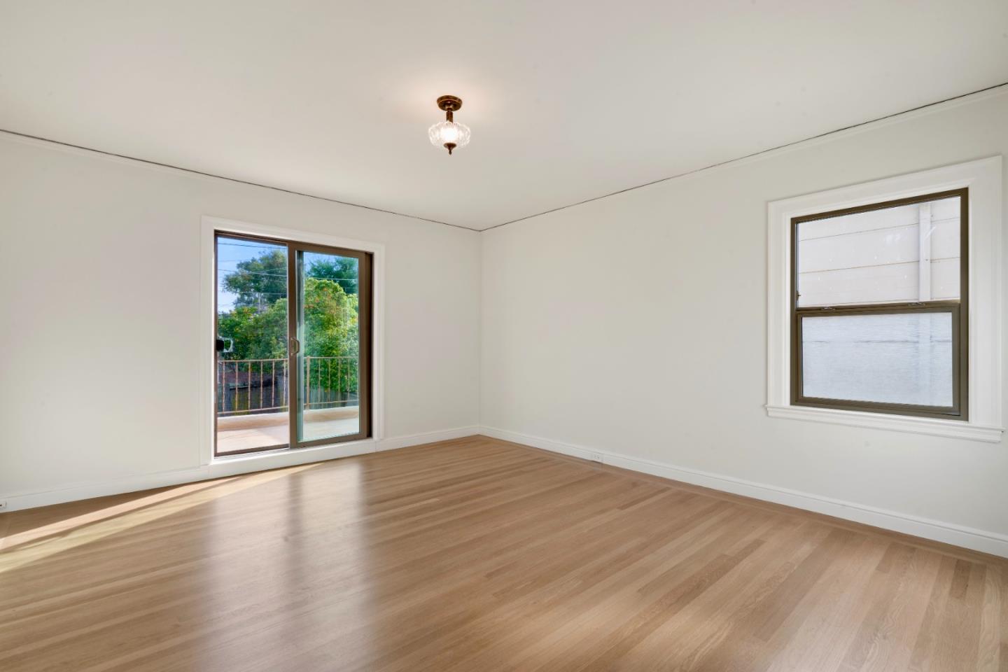 Detail Gallery Image 26 of 45 For 611 Hillcrest Blvd, Millbrae,  CA 94030 - 3 Beds | 2/1 Baths