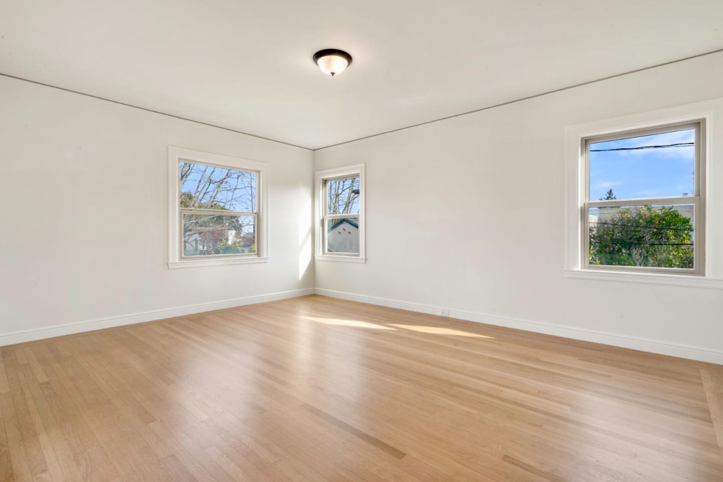 Detail Gallery Image 28 of 45 For 611 Hillcrest Blvd, Millbrae,  CA 94030 - 3 Beds | 2/1 Baths