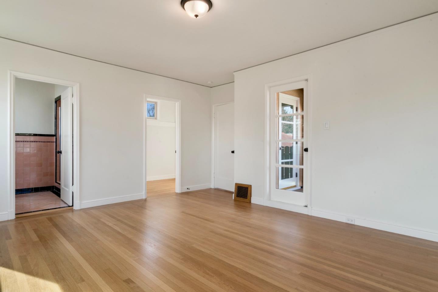 Detail Gallery Image 30 of 45 For 611 Hillcrest Blvd, Millbrae,  CA 94030 - 3 Beds | 2/1 Baths