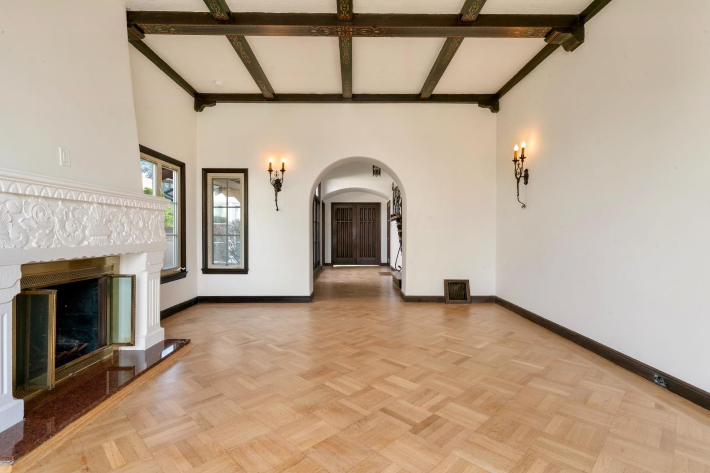 Detail Gallery Image 8 of 45 For 611 Hillcrest Blvd, Millbrae,  CA 94030 - 3 Beds | 2/1 Baths