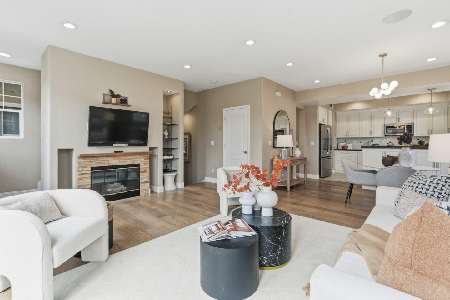 Detail Gallery Image 15 of 46 For 347 Bella Ridge Ter, San Jose,  CA 95125 - 4 Beds | 4 Baths