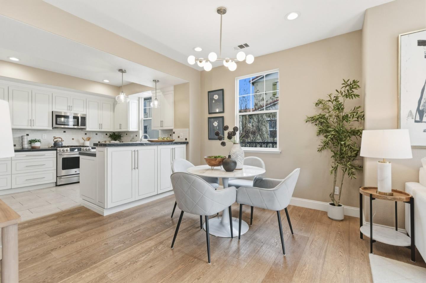 Detail Gallery Image 18 of 46 For 347 Bella Ridge Ter, San Jose,  CA 95125 - 4 Beds | 4 Baths