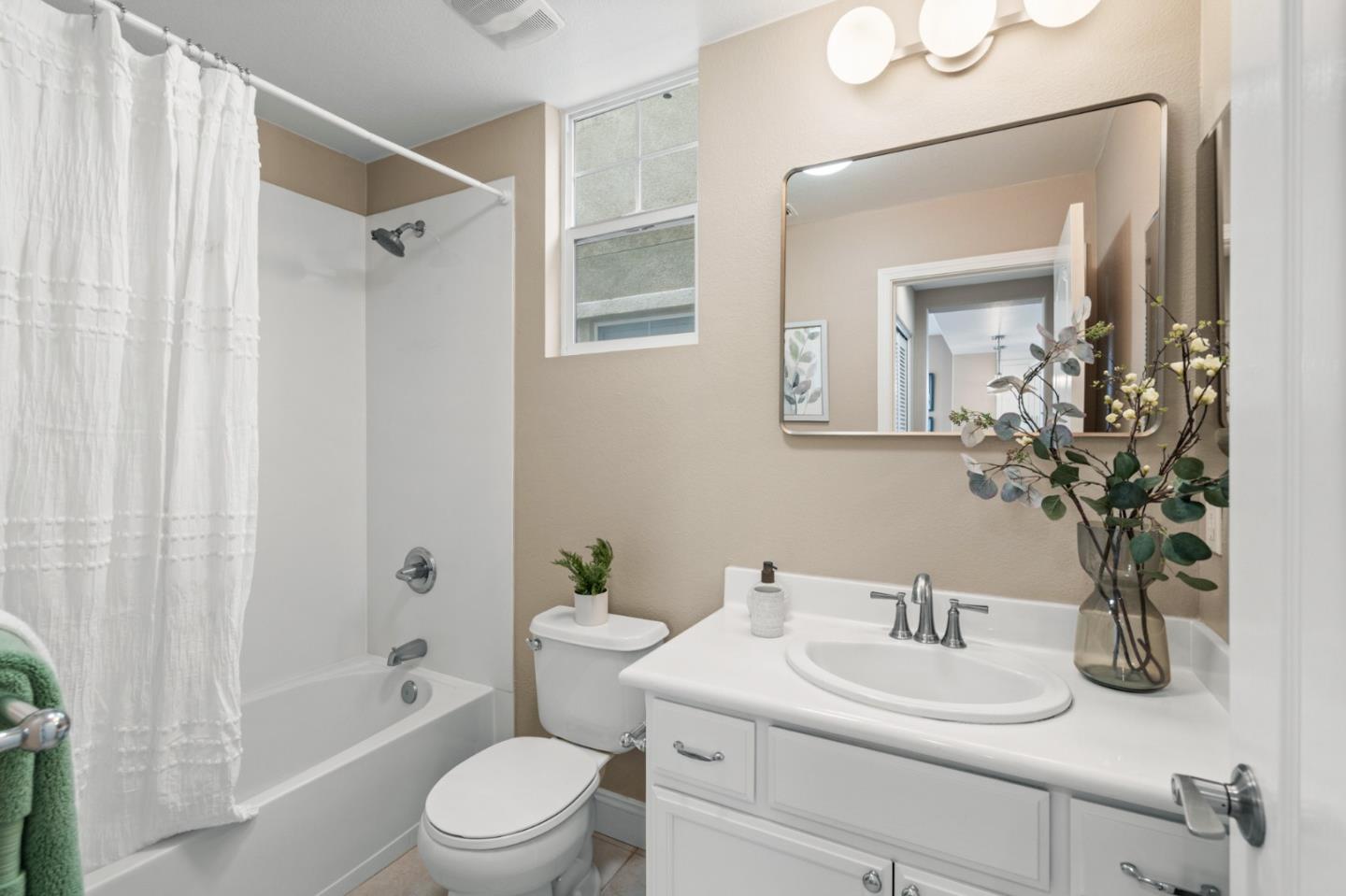 Detail Gallery Image 34 of 46 For 347 Bella Ridge Ter, San Jose,  CA 95125 - 4 Beds | 4 Baths