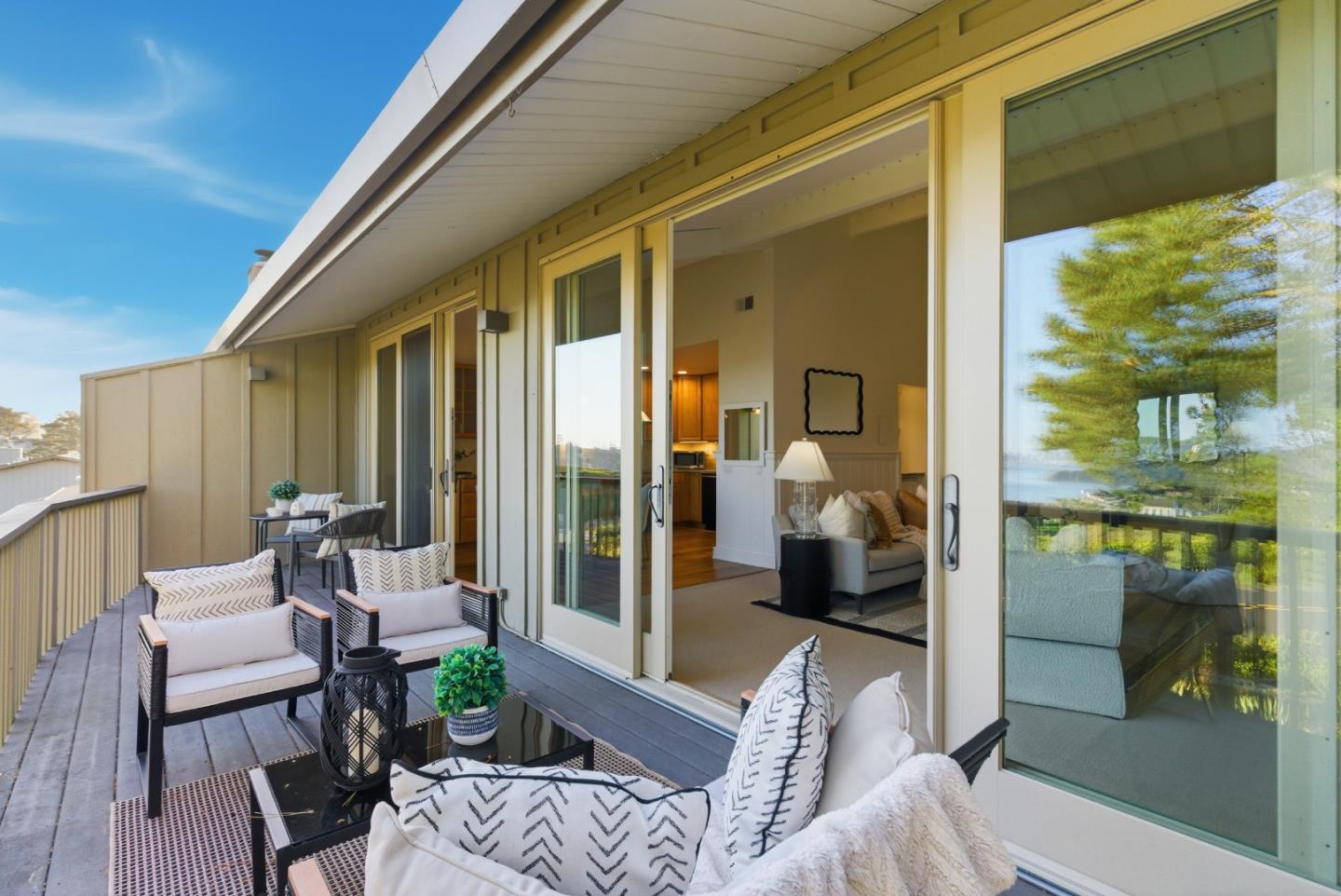 Detail Gallery Image 20 of 45 For 28 Marinero Cir #18,  Belvedere Tiburon,  CA 94920 - 2 Beds | 2 Baths