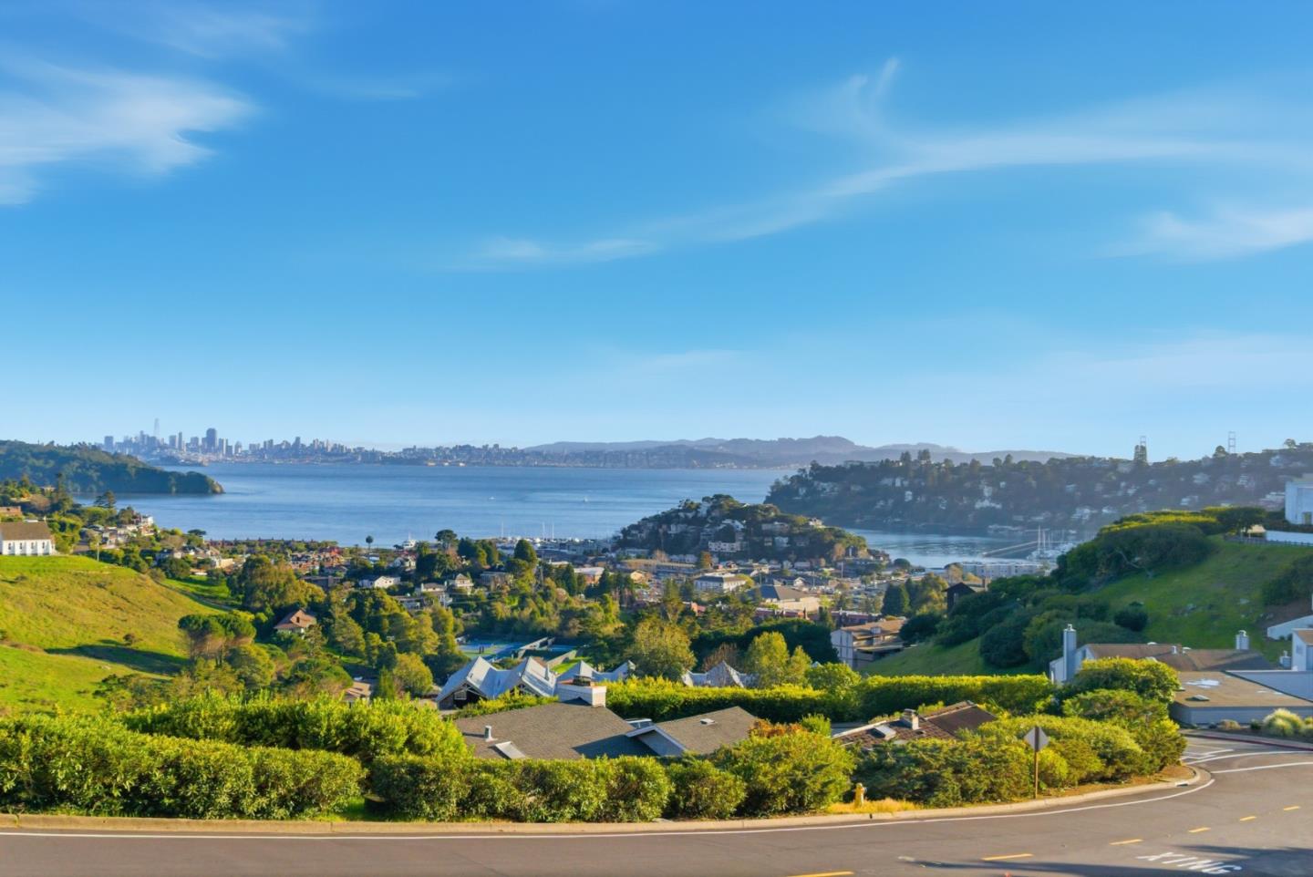 Detail Gallery Image 22 of 45 For 28 Marinero Cir #18,  Belvedere Tiburon,  CA 94920 - 2 Beds | 2 Baths