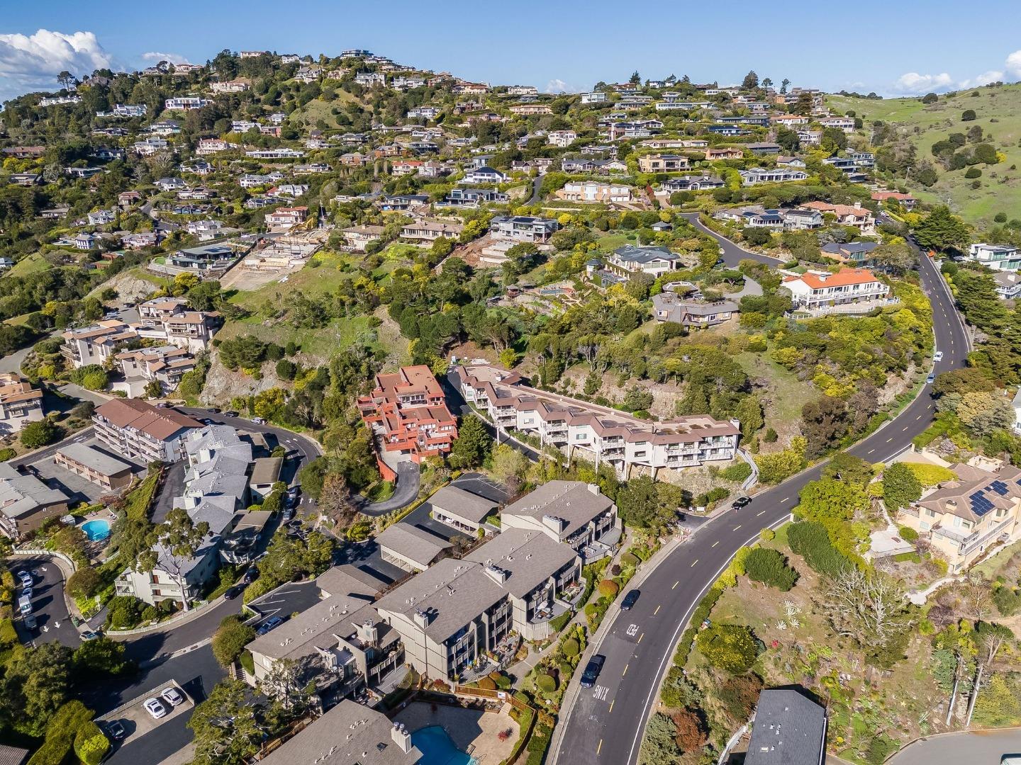 Detail Gallery Image 44 of 45 For 28 Marinero Cir #18,  Belvedere Tiburon,  CA 94920 - 2 Beds | 2 Baths