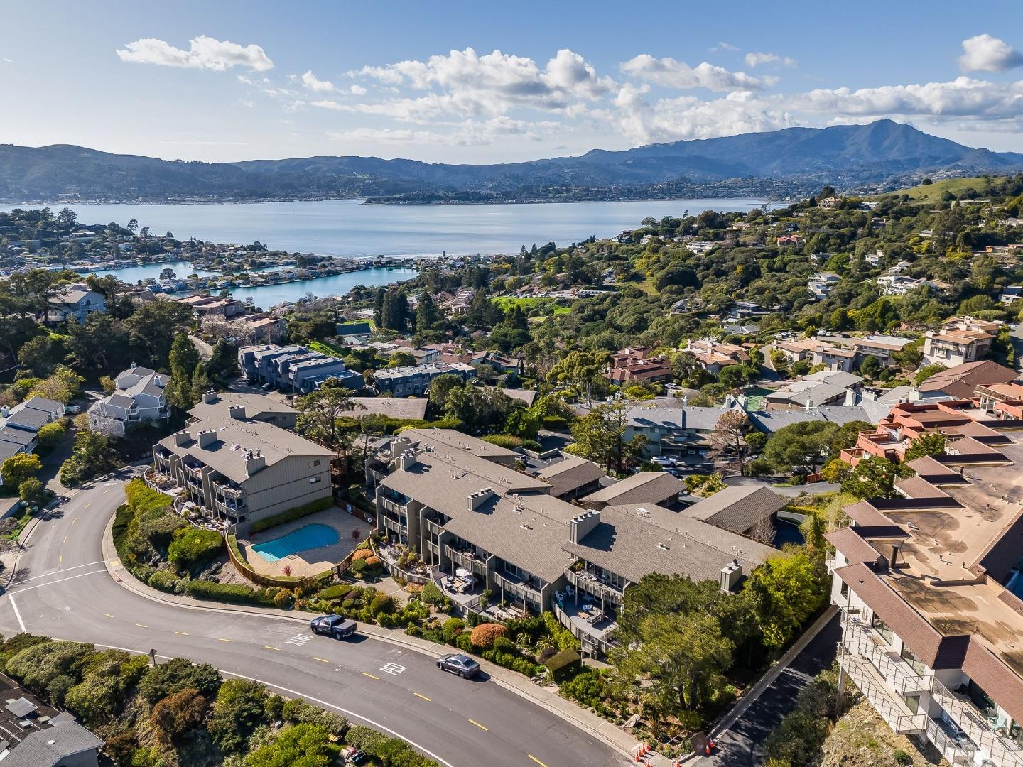 Detail Gallery Image 45 of 45 For 28 Marinero Cir #18,  Belvedere Tiburon,  CA 94920 - 2 Beds | 2 Baths