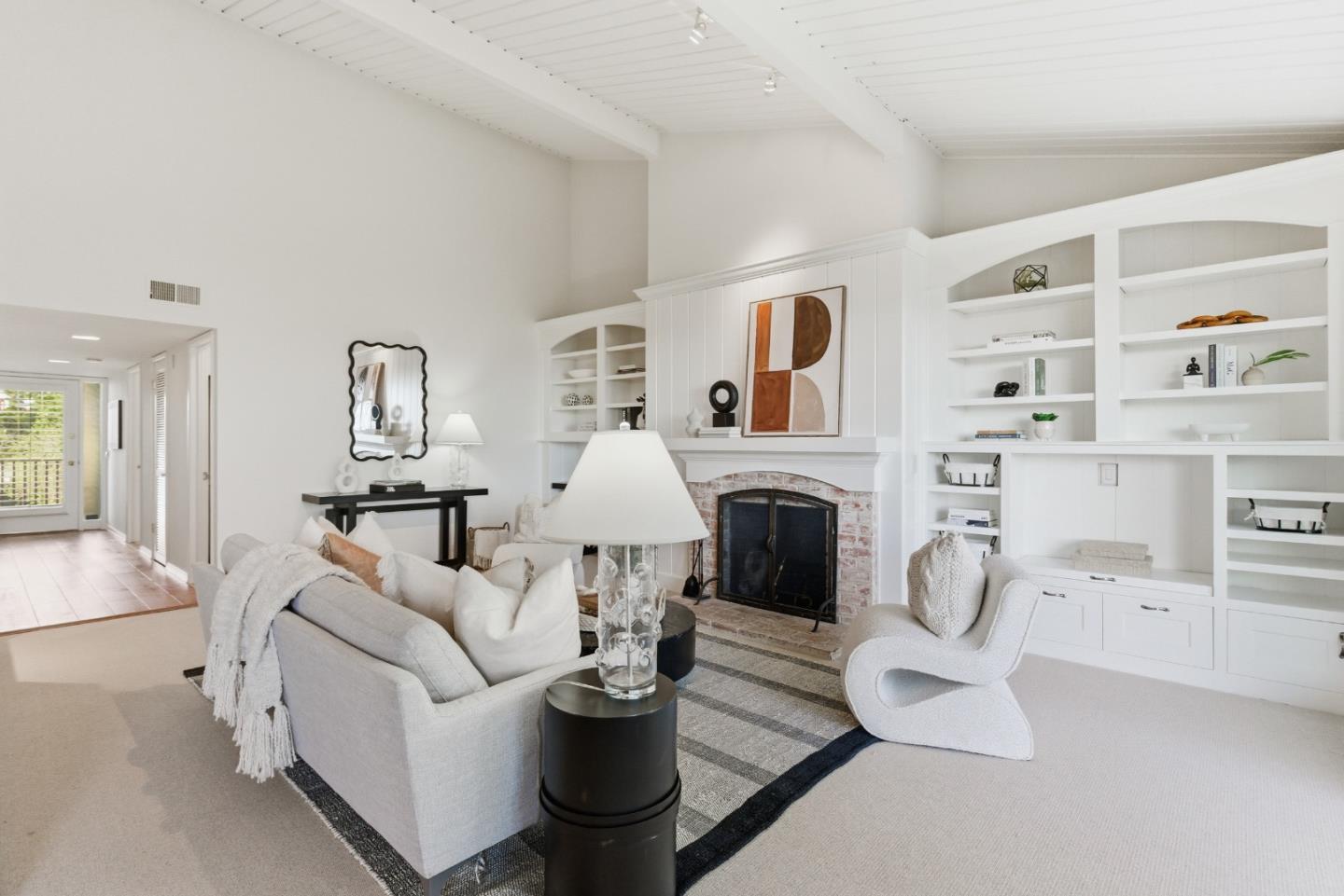 Detail Gallery Image 8 of 45 For 28 Marinero Cir #18,  Belvedere Tiburon,  CA 94920 - 2 Beds | 2 Baths