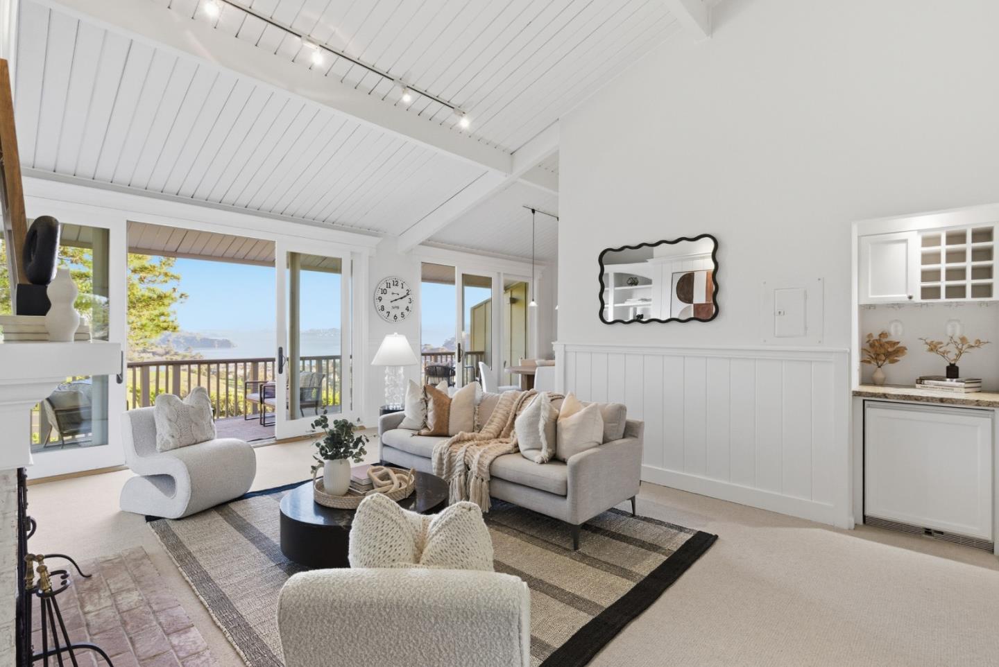 Detail Gallery Image 9 of 45 For 28 Marinero Cir #18,  Belvedere Tiburon,  CA 94920 - 2 Beds | 2 Baths