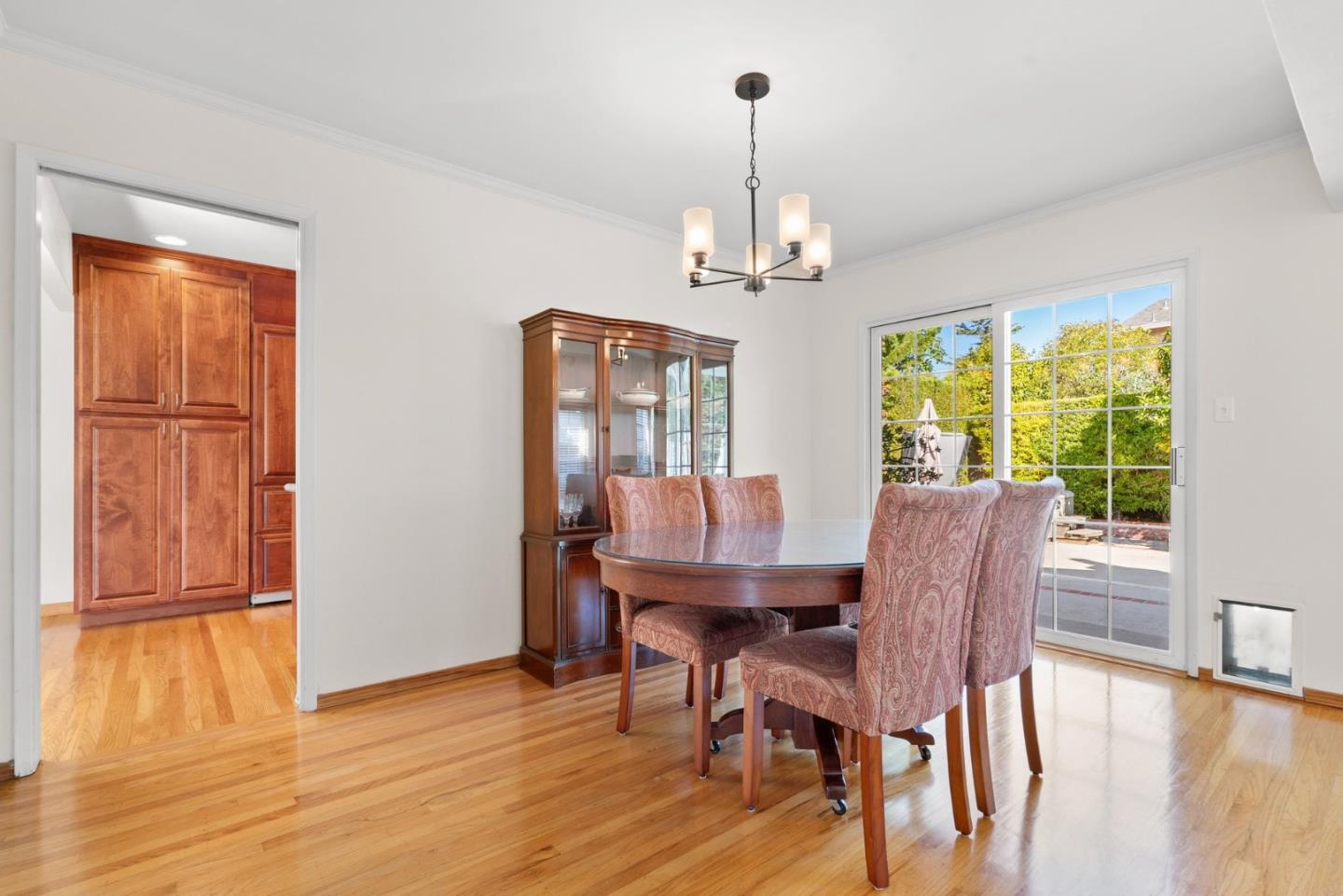 Detail Gallery Image 10 of 41 For 138 Segre Pl, Santa Cruz,  CA 95060 - 4 Beds | 2 Baths