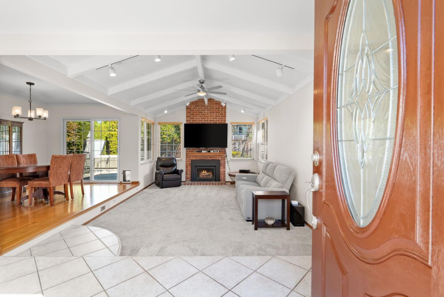 Detail Gallery Image 5 of 41 For 138 Segre Pl, Santa Cruz,  CA 95060 - 4 Beds | 2 Baths