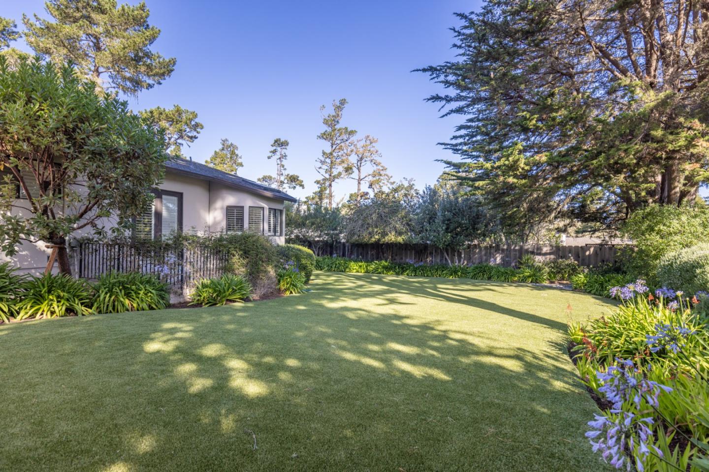 Detail Gallery Image 9 of 35 For 1155 Lookout Rd, Pebble Beach,  CA 93953 - 3 Beds | 2 Baths