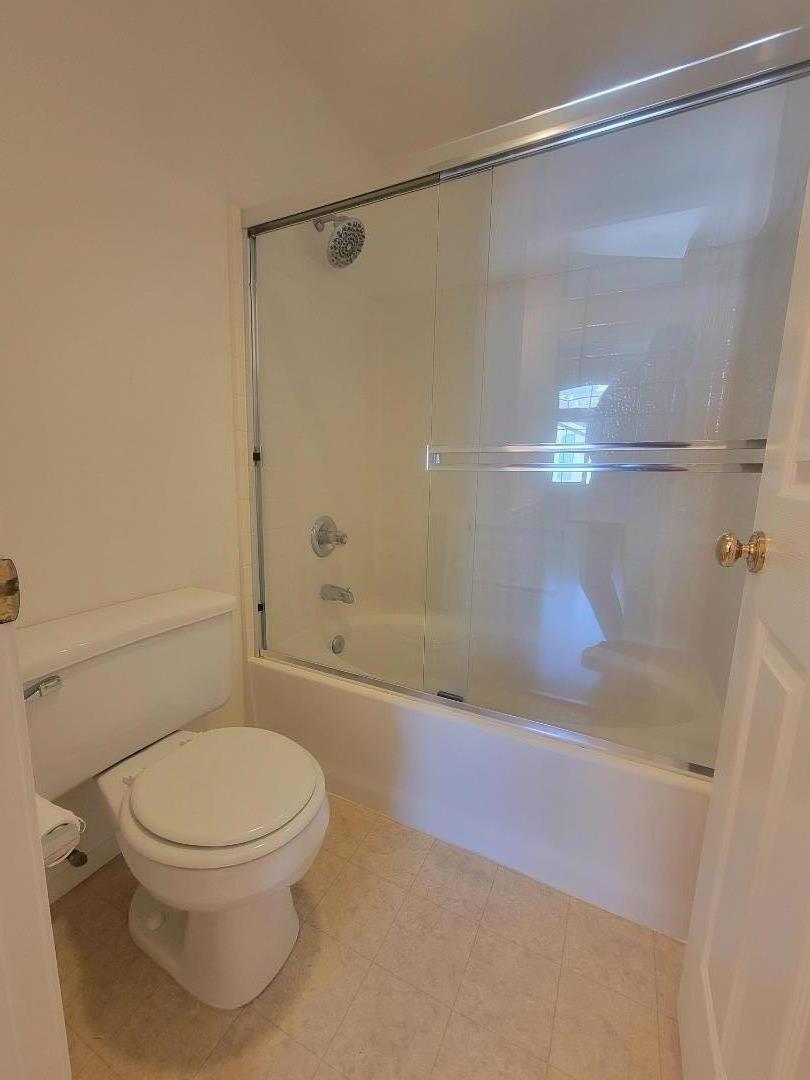 Detail Gallery Image 11 of 22 For 10711 Wallace Ln, Dublin,  CA 94568 - 2 Beds | 2 Baths