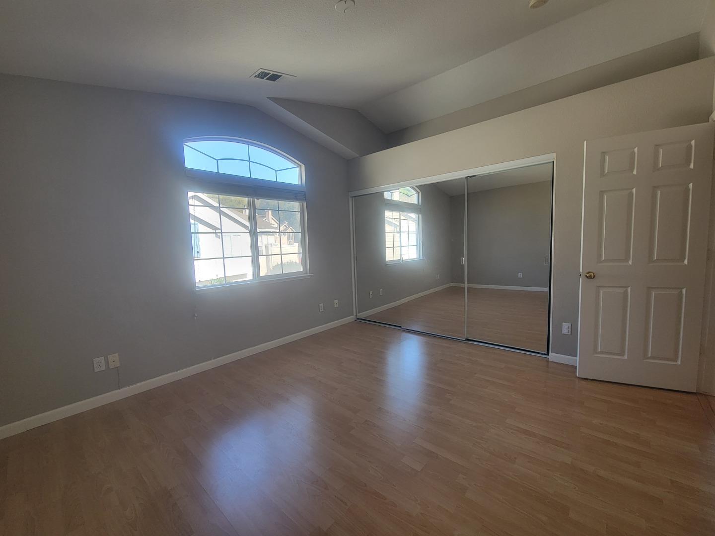 Detail Gallery Image 13 of 22 For 10711 Wallace Ln, Dublin,  CA 94568 - 2 Beds | 2 Baths