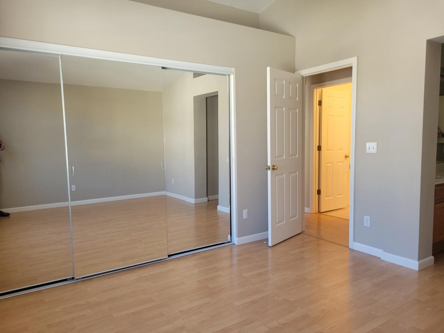 Detail Gallery Image 14 of 22 For 10711 Wallace Ln, Dublin,  CA 94568 - 2 Beds | 2 Baths