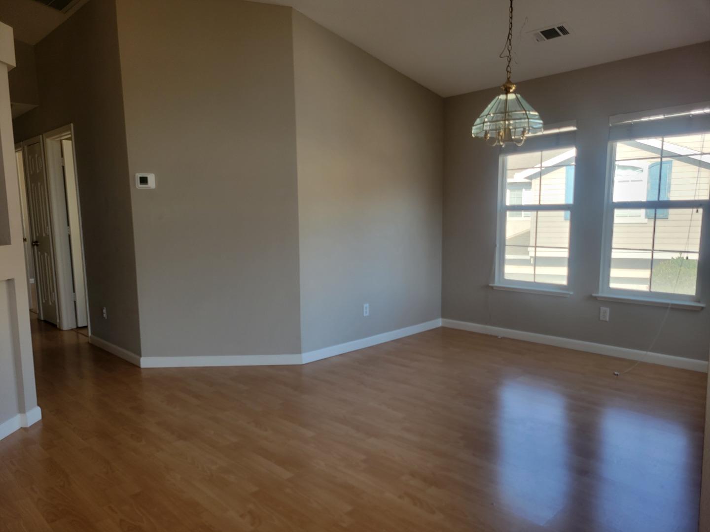 Detail Gallery Image 20 of 22 For 10711 Wallace Ln, Dublin,  CA 94568 - 2 Beds | 2 Baths